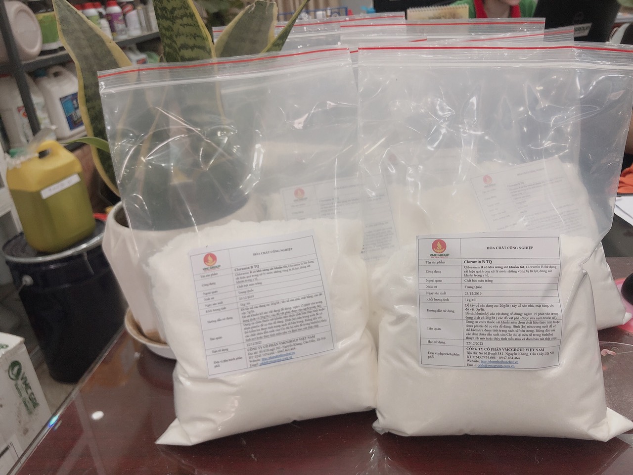 CLORAMIN B TRUNG QUỐC – GÓI 1KG – CHẤT KHỬ TRÙNG DIỆT KHUẨN – CHLORAMIN B CLORAMIN B TRUNG QUỐC – GÓI 1KG – CHẤT KHỬ TRÙNG DIỆT KHUẨN – CHLORAMIN B